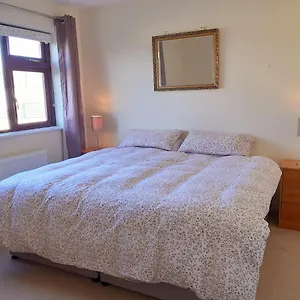 Bed & Breakfast Budget - Knocknacarra,, Galway